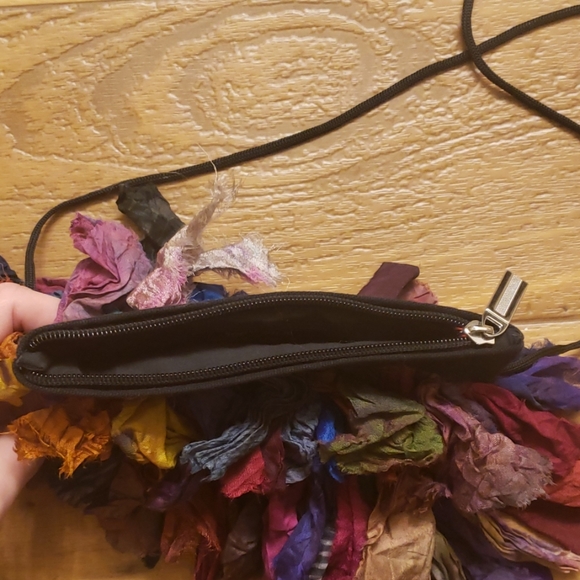 NWOT Ruffle Mini Crossbody Bag - Picture 3 of 3